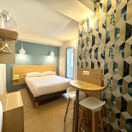 Kyriad Direct Saint Brieuc - Parc Des Expositions Hotel 2*